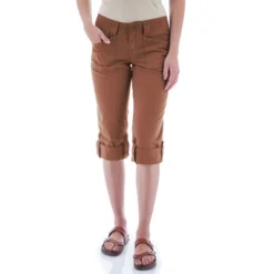 Aventura Clothing Women's Bristow Capri -Agnes Orinda Shop GUEST fcb7b1b1 182f 4bb1 93fc 8370eb7d3a77